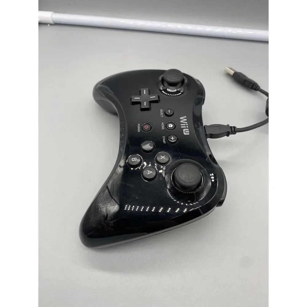 OEM Nintendo Wii U Pro Black Wireless Controller And Charger WUP-005